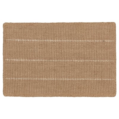 En TIOKRONA beige dörrmatta i jute med randig design och flätade kanter.