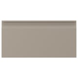 Beige UPPLÖV köksskåp med eleganta, integrerade handtag och rena, fasade kanter.