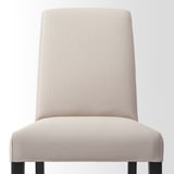 Chaise de salle à manger moderne avec dossier haut, revêtement beige doux et pieds en bois robustes, conçue pour le confort et le style.