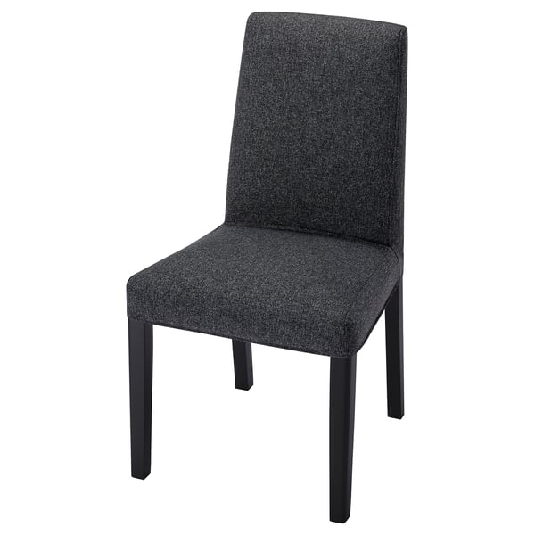 Un fauteuil moderne gris rembourré nommé BERGMUND, au design élégant, avec un dossier haut et des pieds en bois.