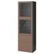 Armoire haute BESTÅ marron avec portes et tiroirs en verre.
