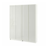 Bibliothèque Ikea BILLY blanche avec portes vitrées, moderne, de forme rectangulaire.