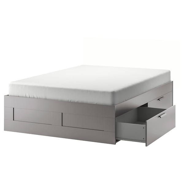 Lit gris BRIMNES avec tiroirs. Design moderne et rectangulaire, finition grise.