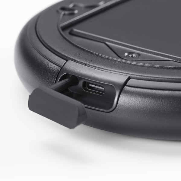 Miroir loupe portable noir avec port USB-C, bords lisses et loquet sécurisé.