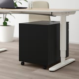 Classeur roulant noir sous bureau réglable avec serrure pour un rangement sécurisé.