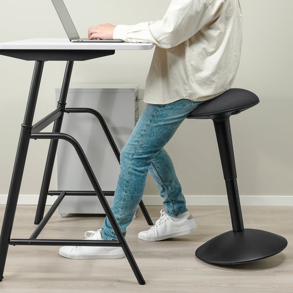 GLADHÖJDEN / NILSERIK Table et tabouret assis/debout, anthracite