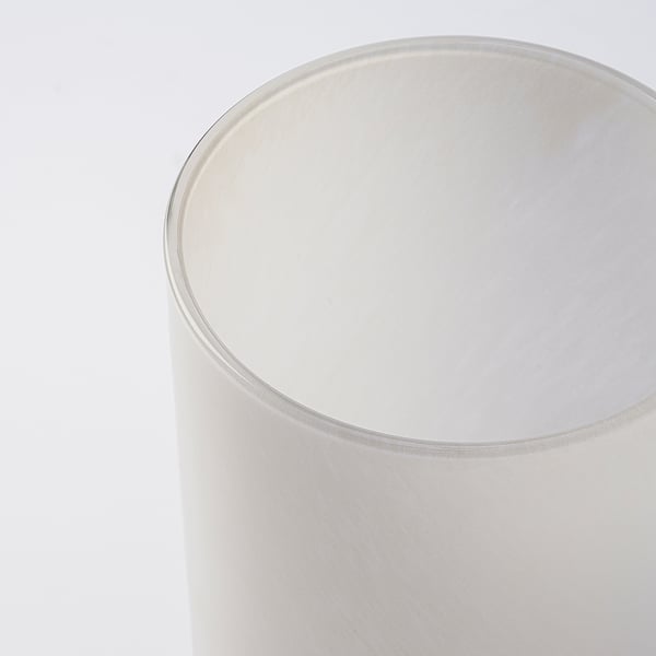 Vase cylindrique en verre, clair et vide, état impeccable, excellente qualité.