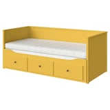 Lit de jour multifonctionnel HEMNES jaune vif avec tiroirs et matelas, parfait pour les petits espaces.