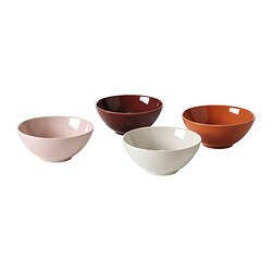 Quatre bols en céramique rose, brun, blanc et orange, au design rond et simple.