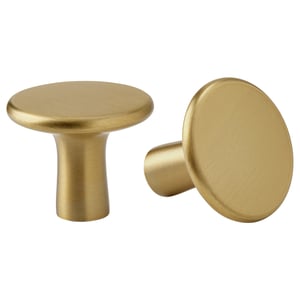 Deux boutons d’armoire arrondis de couleur or avec une surface lisse et un design simple, en aluminium avec une finition nickelée et enduite d’acrylique.