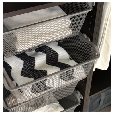 Panier en maille argentée, rectangulaire, rangement aéré.
