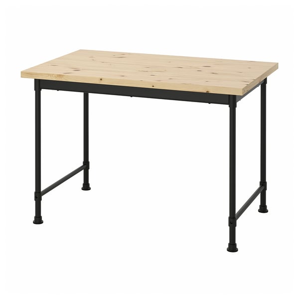 Un bureau KULLABERG avec un plateau en bois clair et des pieds en métal noir. Le dessus a des nœuds et est pré-percé pour un assemblage facile.