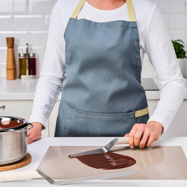 Spatule pleine inox ustensile de cuisine très pratique.