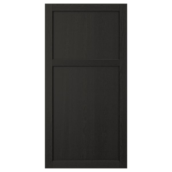 Porte d’armoire de cuisine noire LERHYTTAN. Cadre en bois massif avec bords biseautés et panneau en placage de frêne. Design traditionnel.