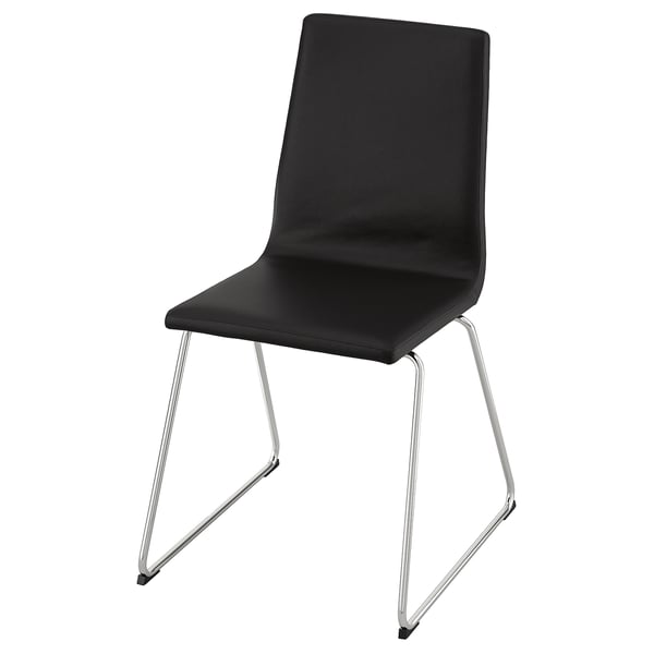 Une chaise rembourrée noire moderne, LILLÅNÄS, avec une base luge chromée, conçue pour le confort et le style.