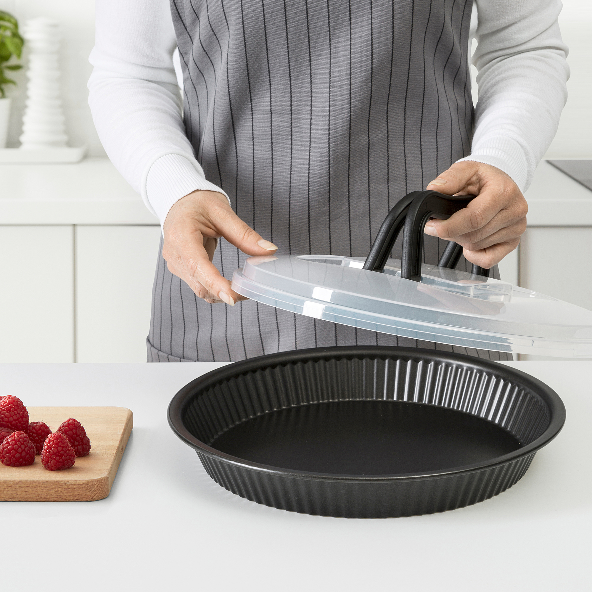 LOCKBETE Plat à tarte avec couvercle, noir IKEA