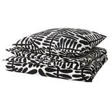 Couette MAJSMOTT à motifs de feuilles noires, mélange coton-viscose, fermeture zippée, taies d’oreiller enveloppe.