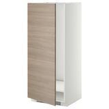 Unité de cuisine moderne METOD avec porte en bois clair, cadre blanc, accents en acier inoxydable, grand rangement.