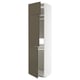 Armoire de cuisine haute, brun foncé, blanc, design élégant, deux portes ouvertes exposant des étagères.