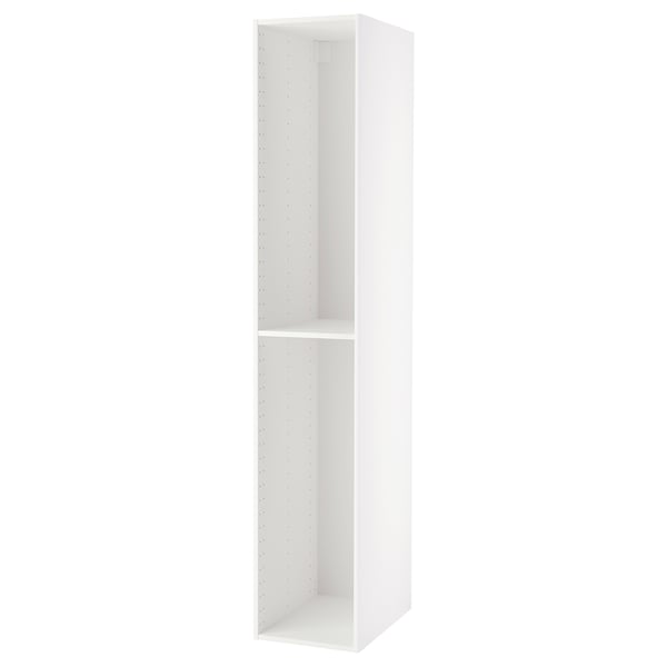 Une armoire de cuisine blanche et haute avec une étagère d’ikea. L’armoire est rectangulaire avec un design moderne.