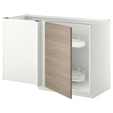 Armoire de cuisine moderne, blanche et marron clair, finition en bois, en forme de L avec étagères coulissantes.