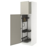 Un meuble de cuisine METOD blanc et beige avec des portes ouvertes dévoilant des organisateurs de rangement.