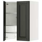 Un meuble de cuisine METOD noir avec un bord biseauté, ouvert pour exposer ses étagères réglables.