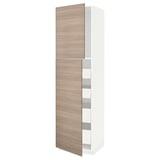 Grande armoire blanche avec des portes en bois ouvertes, affichant des étagères à l’intérieur. Design moderne, forme verticale avec des portes à motifs de noyer.