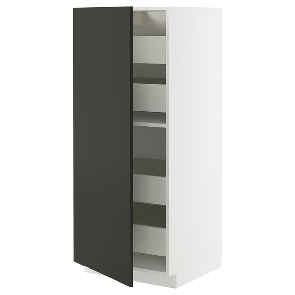 Une armoire de cuisine ikea METOD blanche moderne avec une porte noire et plusieurs étagères.