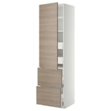 Unité de cuisine IKEA METOD en bois clair avec armoire haute et tiroirs.