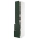 Représente une grande armoire de cuisine blanche avec des tiroirs et des portes verts. Il dispose d’étagères et de tiroirs de rangement, avec un design moderne et fonctionnel.