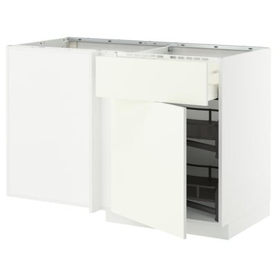 Unité de cuisine Ikea METOD en blanc avec étagère coulissante, design minimaliste moderne.