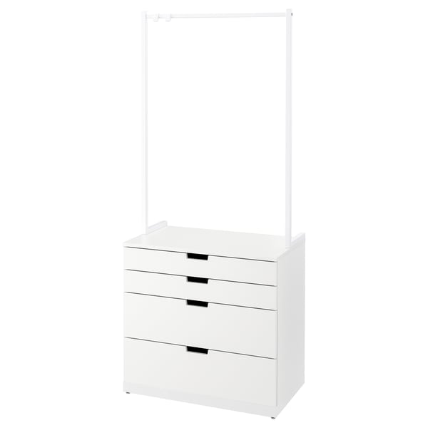 Commode blanche NORDLI avec 4 tiroirs et tringle de suspension, design moderne et sûr.