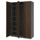 Une armoire PAX ouverte marron foncé avec un intérieur gris, avec plusieurs étagères et une tige suspendue.