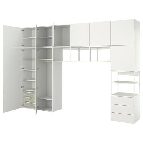 Système de stockage modulaire PLATSA blanc ; Comprend des étagères, des tiroirs et des armoires, organisés verticalement et horizontalement.