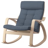 Fauteuil à bascule POÄNG : coussin bleu, structure en chêne, lignes courbes, garantie 10 ans.