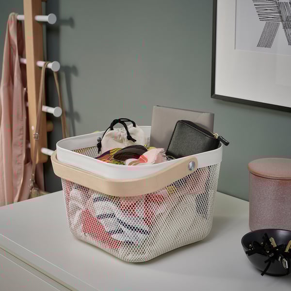 Le panier de rangement en filet maintient les bric-à-brac, garde les aliments frais grâce à la ventilation.