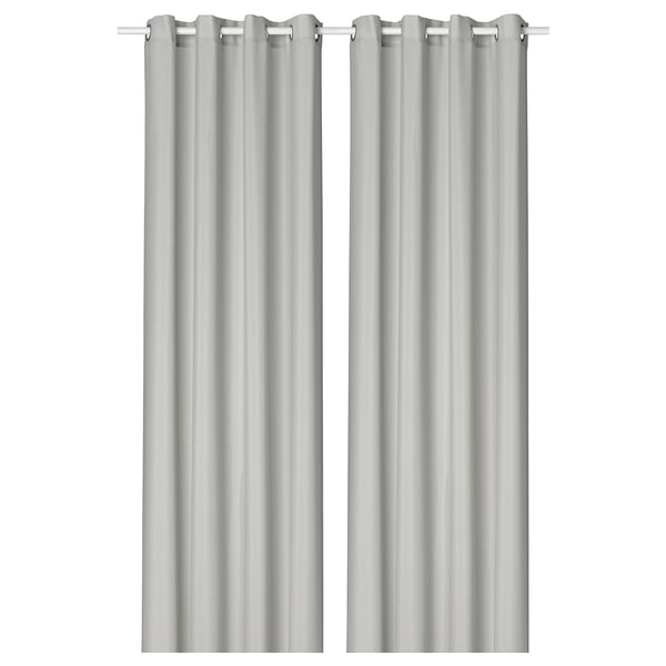 Paire de rideaux transparents gris clair avec un élégant design d’œillets pour des plis doux.