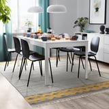 Salle à manger moderne avec table blanche, chaises noires, nourriture, boisson, fenêtre, plantes, tapis en laine.