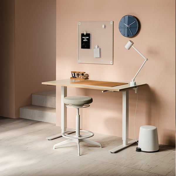 SKARSTA Bureau  assis debout beige blanc 120x70 cm IKEA 