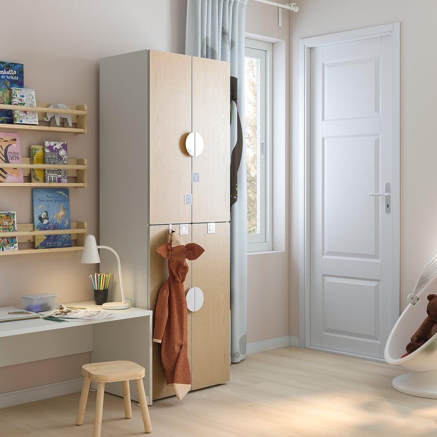 Armoire 2 portes Madavin avec pieds en bouleau (coloris au