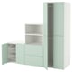 Option : Une armoire SMÅSTAD en vert clair, blanc et gris, avec des sections ouvertes et fermées avec des étagères et des tiroirs.