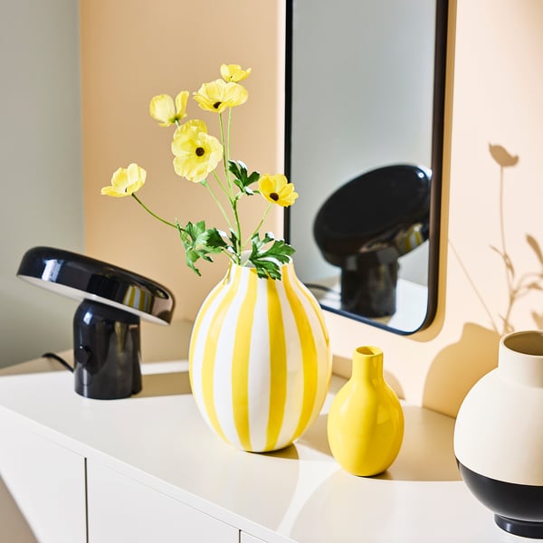 SMYCKA Fleur artificielle, intérieur/extérieur renoncule/jaune, 63 cm