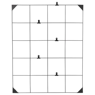 Un tableau mémo en acier noir SÖSDALA avec des clips de revêtement époxy, conçu pour organiser les notes et afficher des photos.