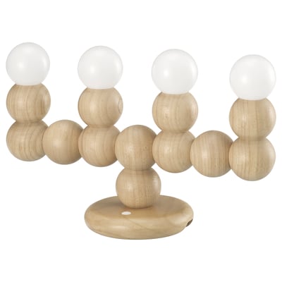 Lampe STRÅLA, design moderne avec des sphères en bois empilées, surmontées de sphères d’opale, couleur bois naturel.