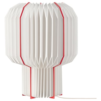Lampe de table STRÅLA, blanche avec des accents rouges, plissée, design moderne, abat-jour en papier synthétique.