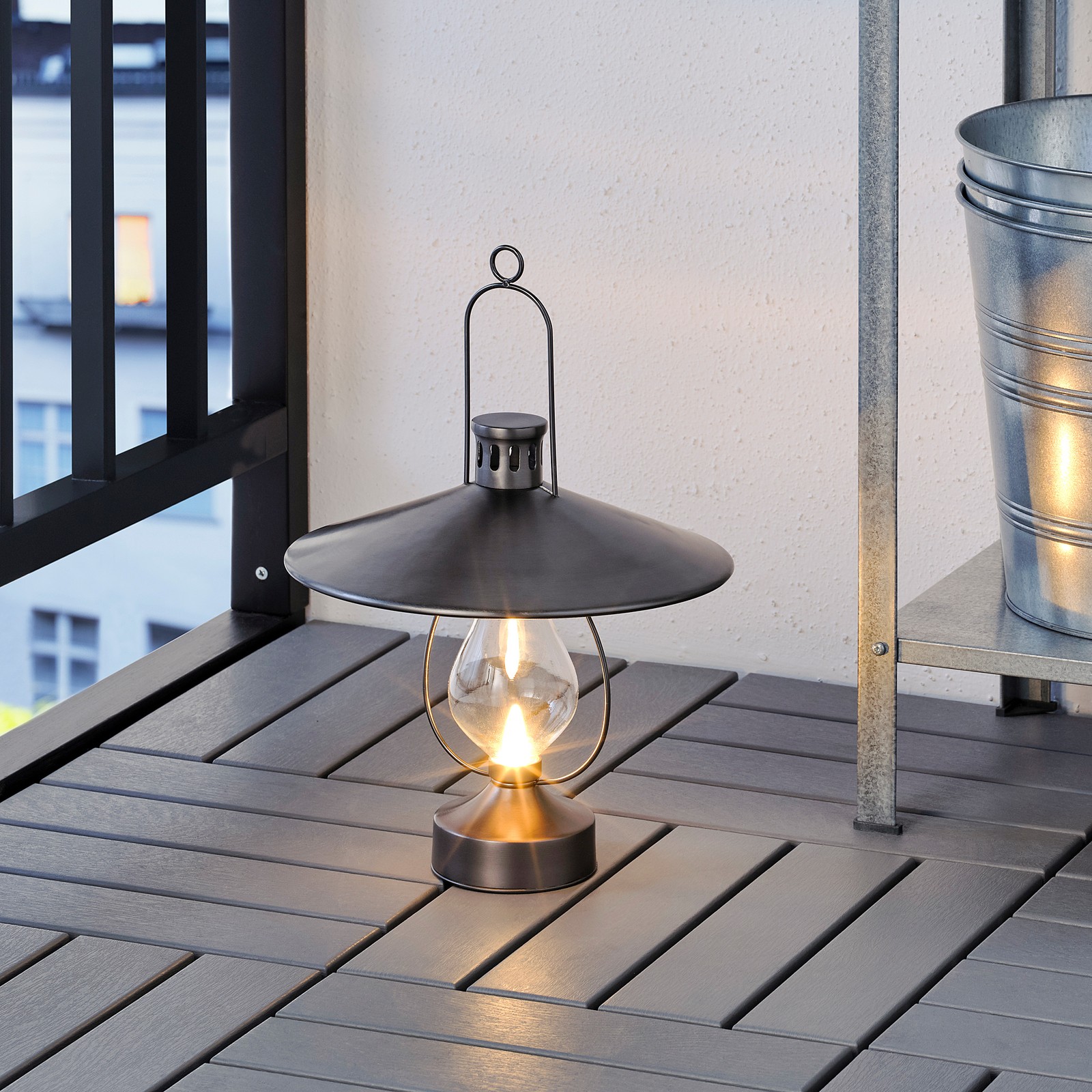 lanterne a pile action