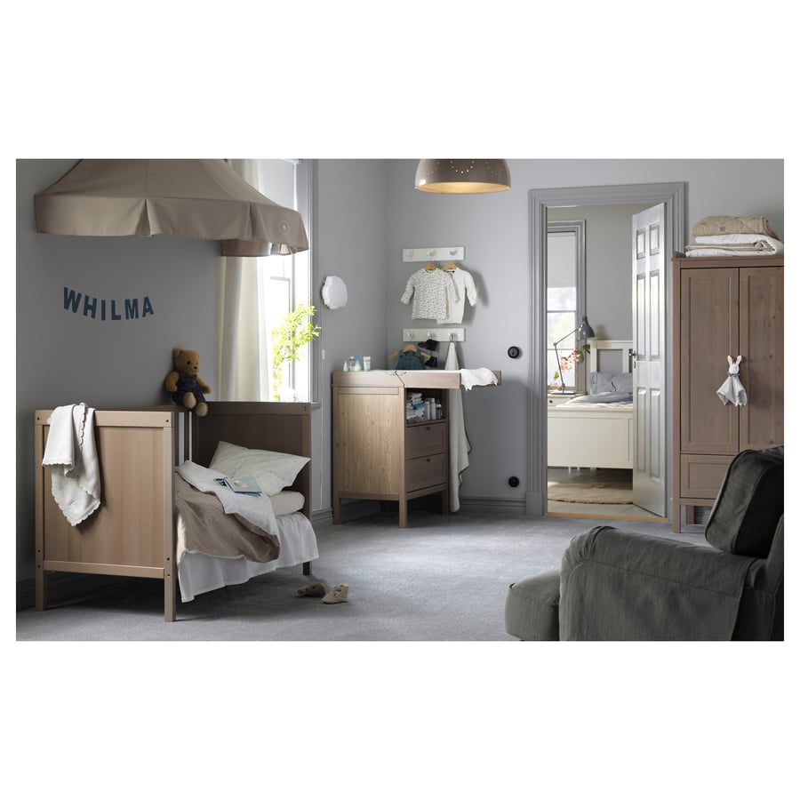 SUNDVIK Lit bébé, gris brun, 60x120 cm, matériau durable IKEA