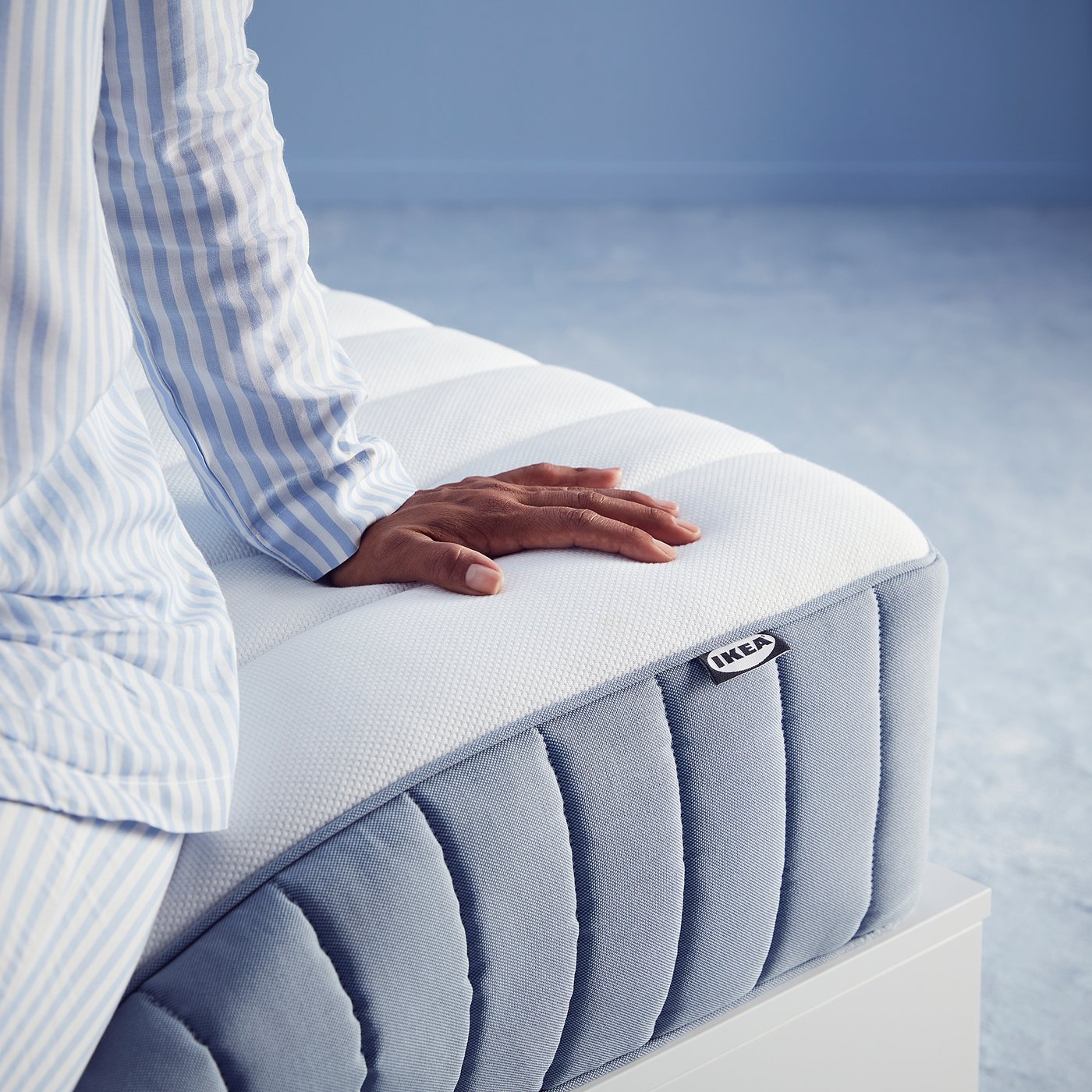 Matelas Roulé Ikea Combien De Temps Avant Utilisation VALEVÅG Matelas à ressorts ensachés, ferme/bleu clair, 140x200 cm - IKEA