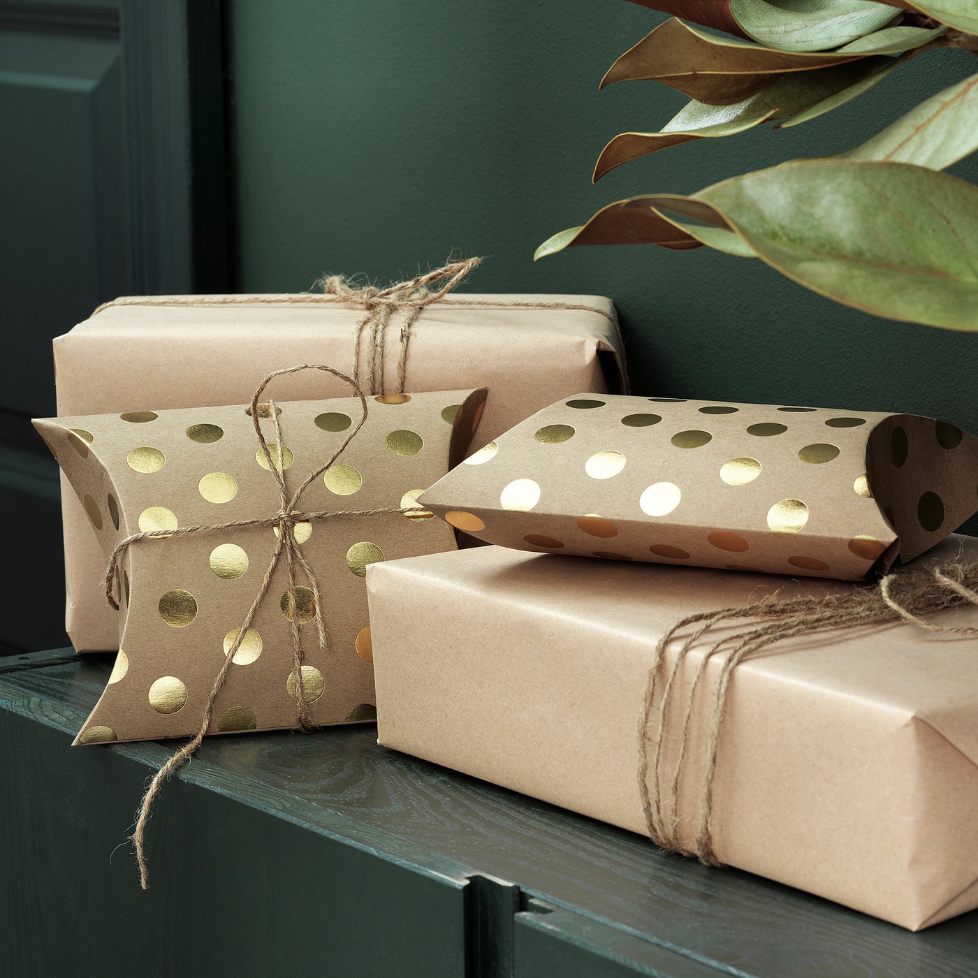 Vinter 2020 Boite Cadeau Motif A Pois Brun Dore Ikea Trouvez livres, caméras, robes de bal, un pc, meubles et plus sur kijiji, le site de petites annonces no. vinter 2020 boite cadeau motif a pois brun dore